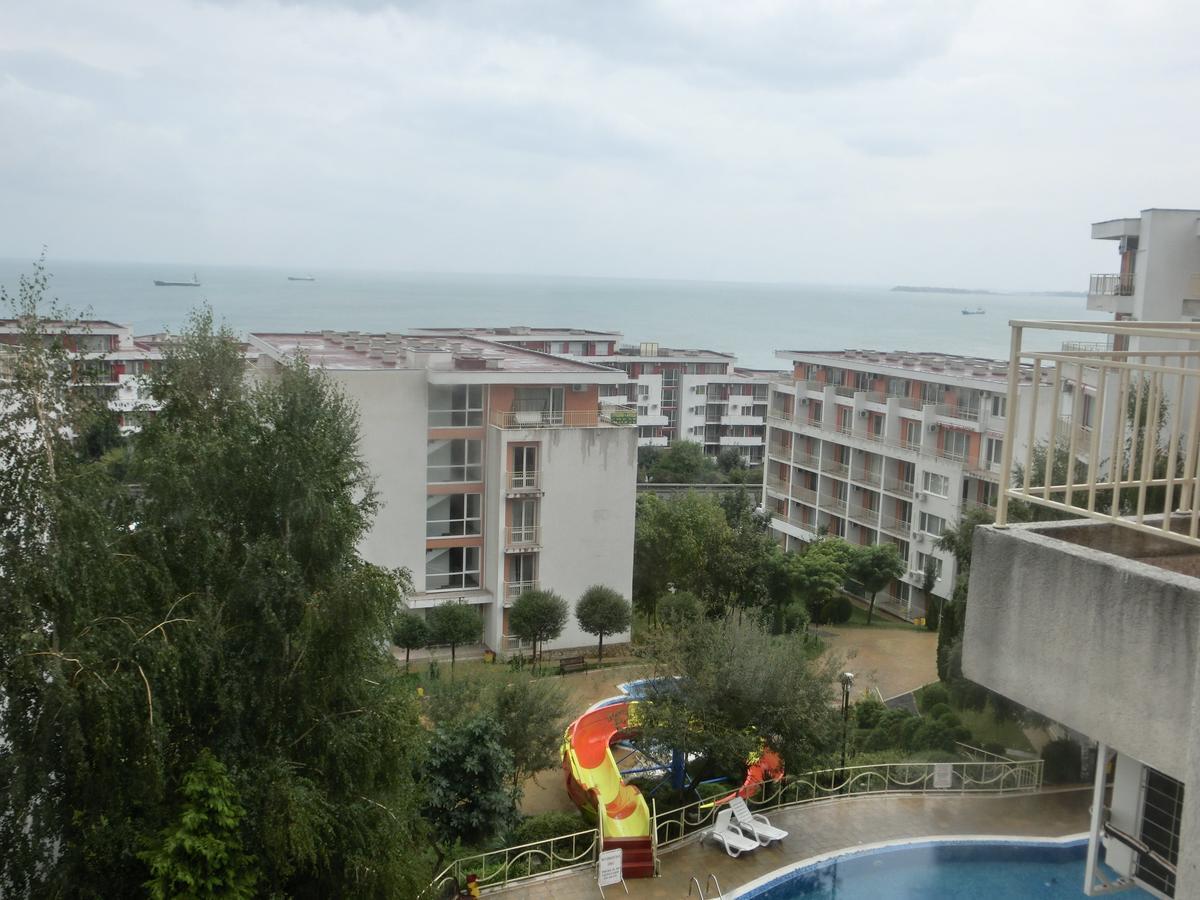 Sea View Crown Apartment On Complex With Pools And Beach, Sveti Vlas Esterno foto