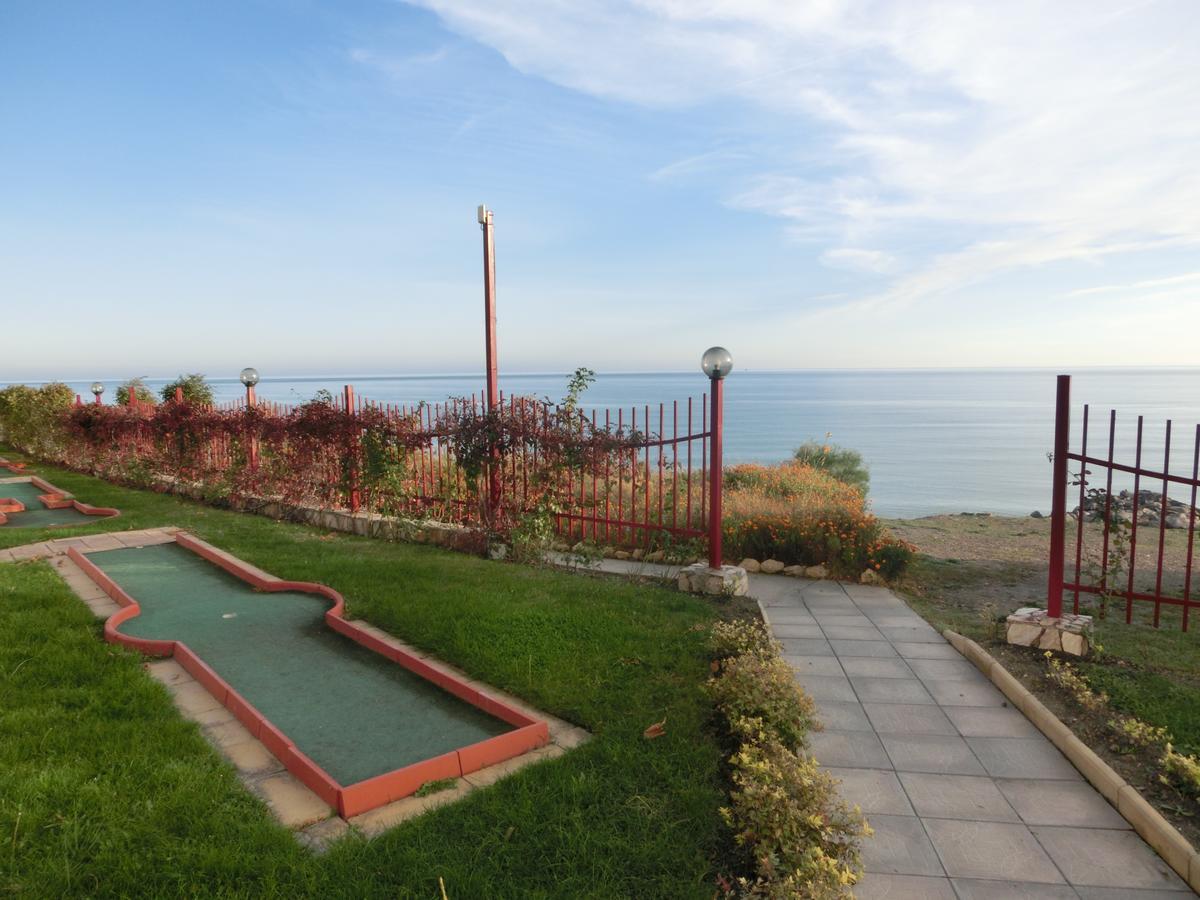 Sea View Crown Apartment On Complex With Pools And Beach, Sveti Vlas Esterno foto