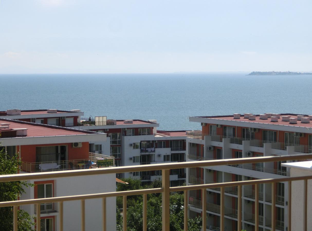 Sea View Crown Apartment On Complex With Pools And Beach, Sveti Vlas Esterno foto