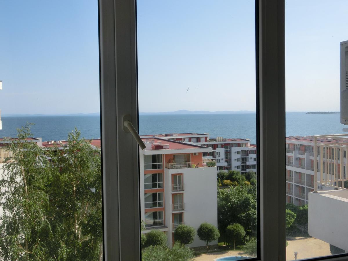 Sea View Crown Apartment On Complex With Pools And Beach, Sveti Vlas Esterno foto